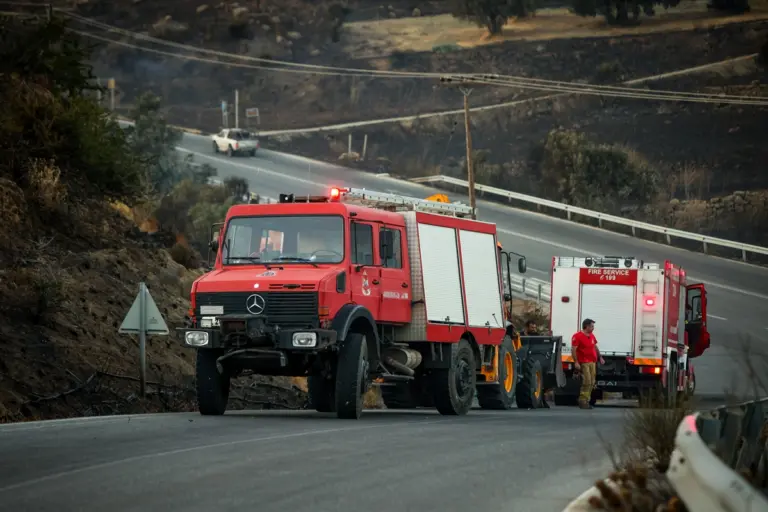 Φωτιά στα Ζωνιανά Ρεθύμνου – Σηκώθηκε ελικόπτερο, ισχυρές δυνάμεις στο σημείο