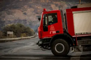 Συναγερμός στην Καβάλα: Φωτιά στο Ελαιοχώρι – Μήνυμα 112 στους κατοίκους