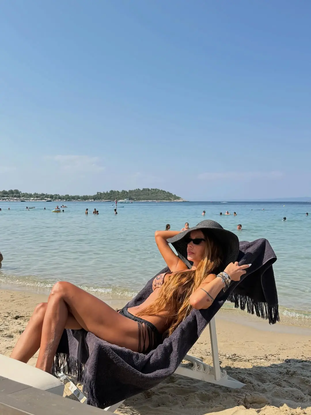 Η Ιωάννα Λίλη ποζάρει με μαγιο