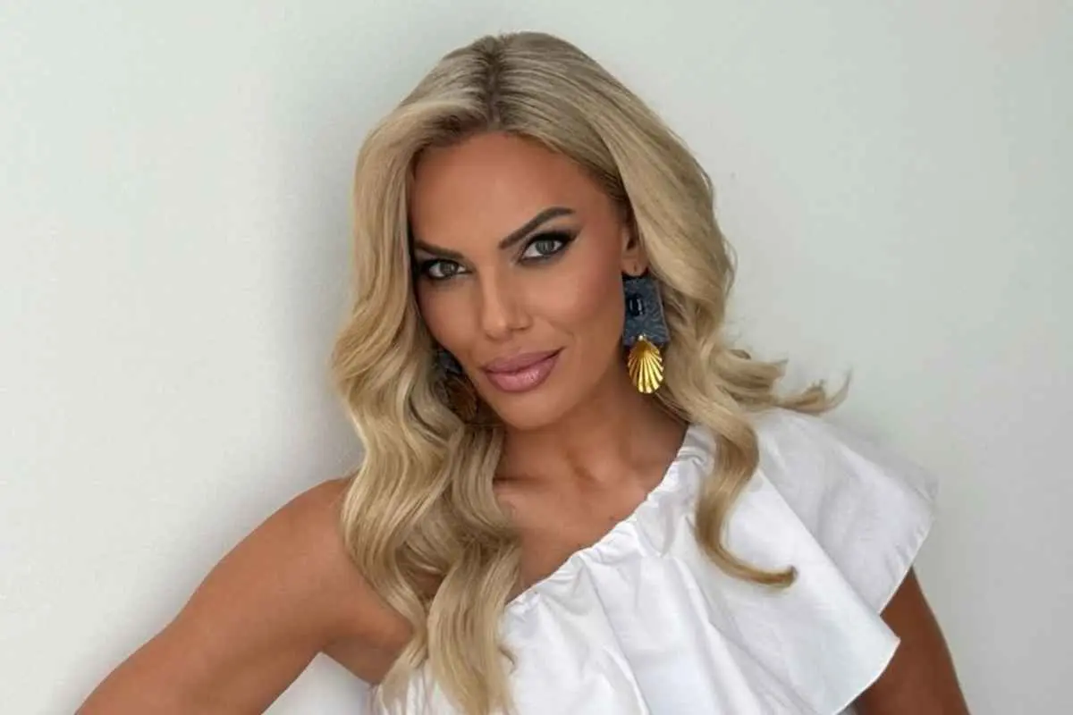 Η συζήτηση ξεκίνησε με αφορμή όσα αποκάλυψε η Έλενα Παπαρίζου στη Ναταλία Γερμανού.