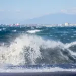 Σαρώνουν οι θυελλώδεις βοριάδες: Ριπές 150 χλμ./ώρα στην Πεντέλη και έως 9 Μποφόρ στο Αιγαίο