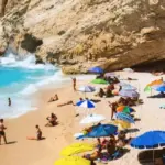Καιρός: «Έφοδο» κάνει ξανά η ζέστη – Πού θα σαρώσουν τα μποφόρ