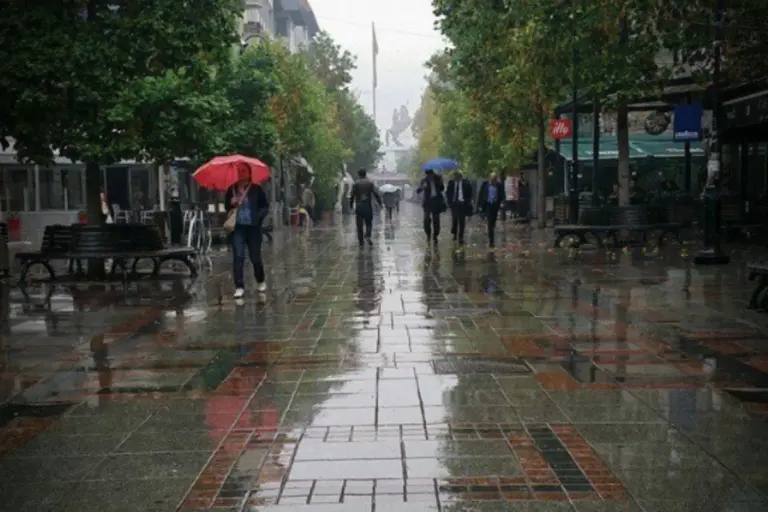 Καιρός: Σαρωτικό πέρασμα κακοκαιρίας - Πού θα ρίξει χαλάζι και πού καθαρίζει ο ουρανός