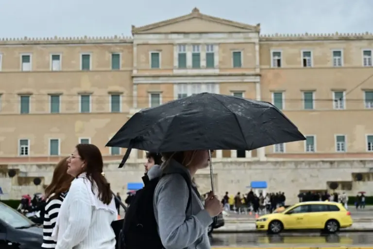 Καιρός: προ των πυλών κακοκαιρία, αναμένονται ισχυρές βροχές και καταιγίδες