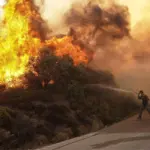 Φωτιά στην Κάλυμνο: Συναγερμός στην περιοχή Βαθύ – Στη μάχη και ελικόπτερο