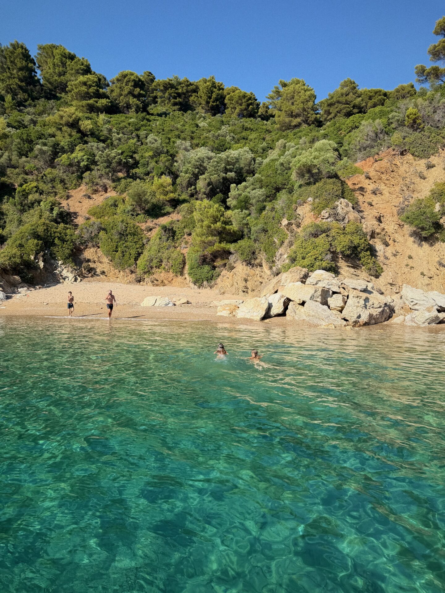 Η Κέιτ Χάντσον στη Σκιάθο