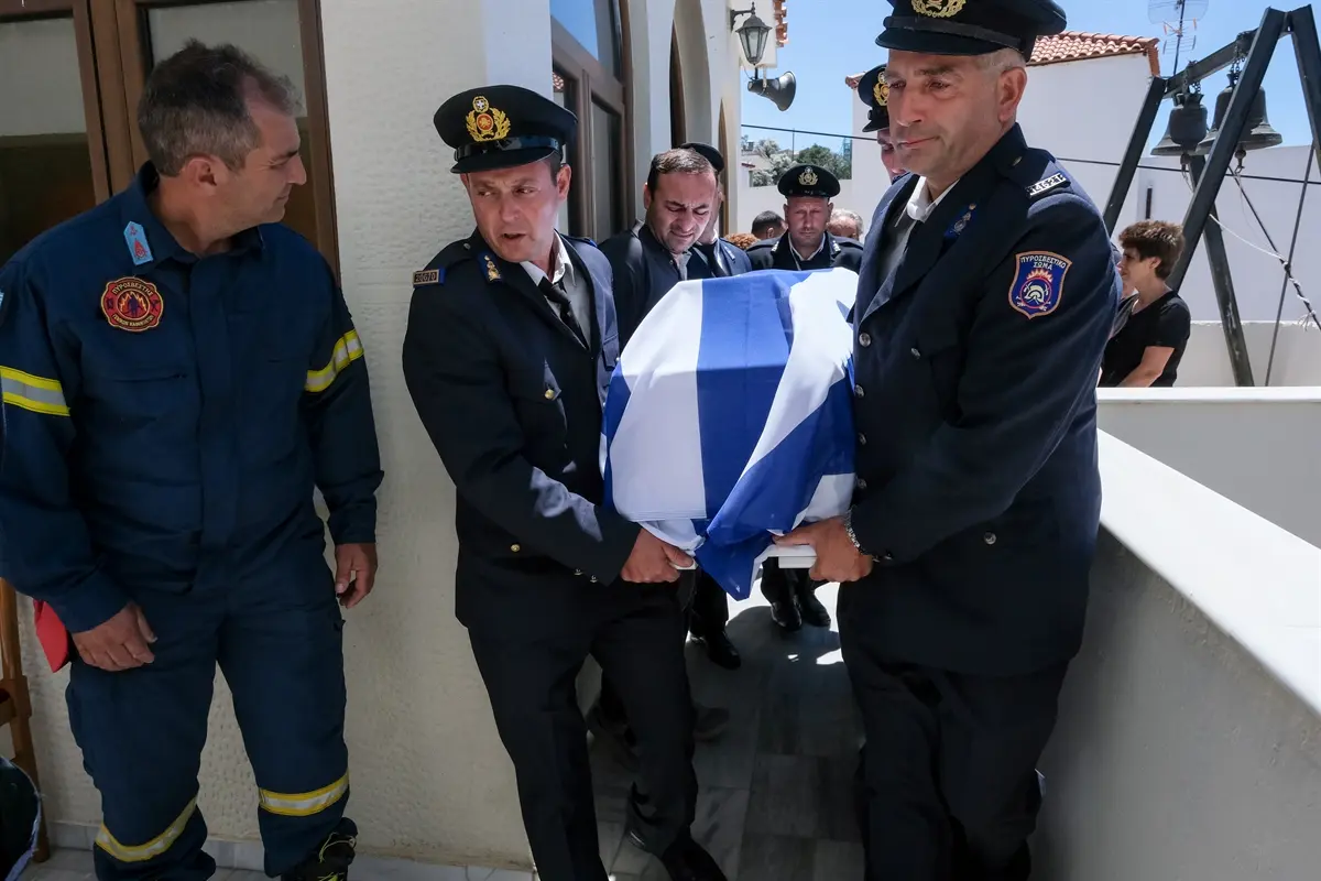 Κηδεια πυροσβέστη Παντελή Διαμαντάκη