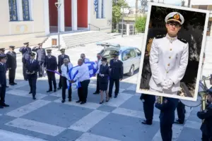 Βουβός πόνος στο Αγρίνιο: Το τελευταίο αντίο στον πυροσβέστη Κωνσταντίνο Λαιμοδέτη
