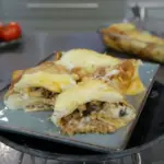 Κρέπες στον φούρνο με κιμά και μπεσαμέλ