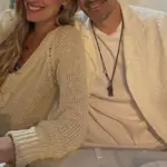 Full in love στην Κίμωλο για γνωστό δημοσιογράφο