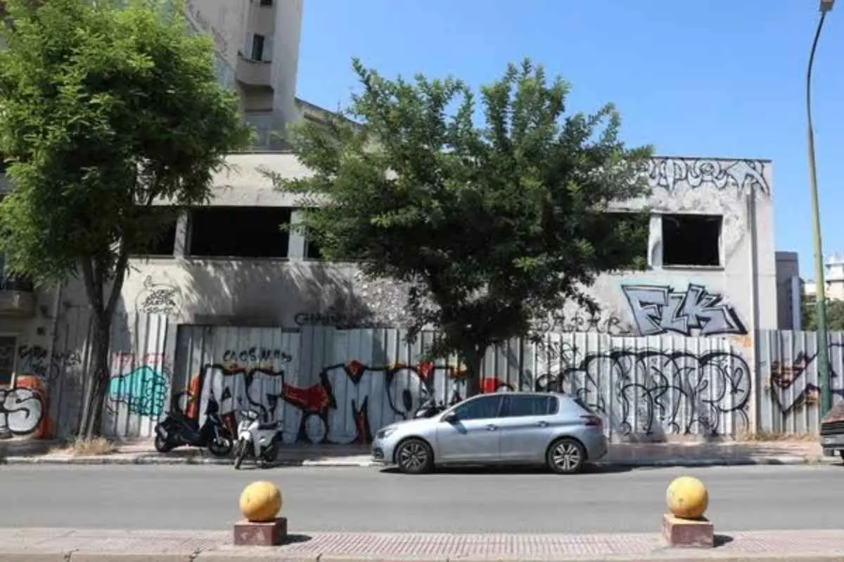Το σημείο στην Κυψέλη όπου εντοπίστηκε η σορός μέσα σε βαλίτσα