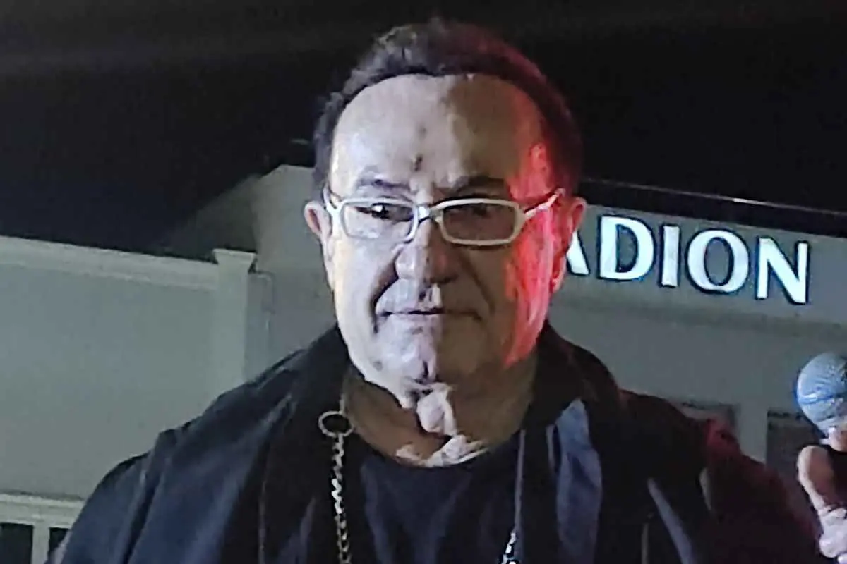 Η παράσταση «Βάκχες» σε σκηνοθεσία Λένας Κιτσοπούλου ακυρώθηκε για λόγους υγείας.