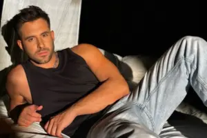 Γιώργος Λιβάνης: «Έβλεπα τους γονείς μου να παλεύουν κάθε μήνα. Ακόμα τους βοηθάω»