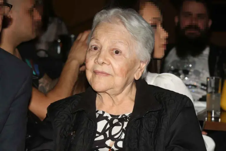 Μαίρη Λίντα: Ο Σπύρος Σίγουρος ανακοίνωσε τον θάνατό της - Δεν έχει επιβεβαιώσει η οικογένεια