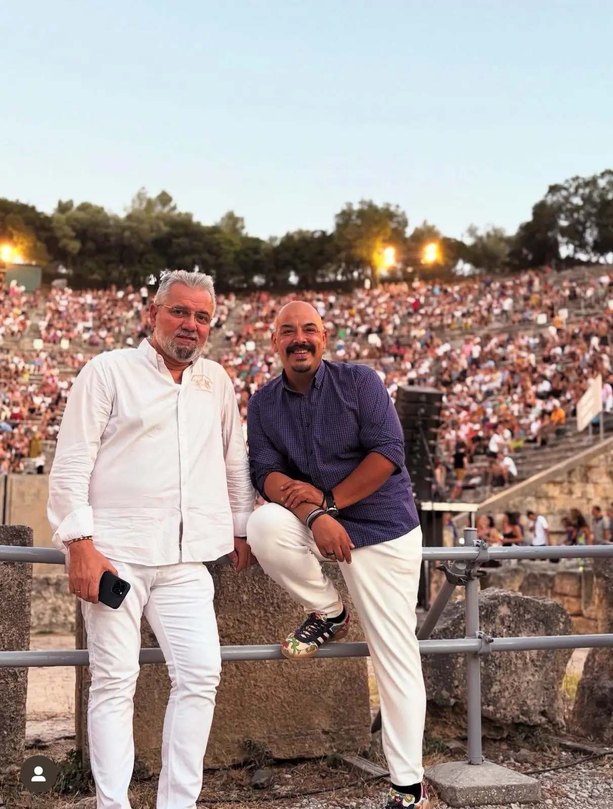 Με τον φίλο του Πραξιτέλη Σαραντόπουλο