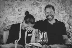 Μέγκαν Μαρκλ – Πρίγκιπας Χάρι: Σπάνιες οικογενειακές φωτογραφίες από τις καλοκαιρινές διακοπές