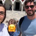 Νεσχάν Μουλαζίμ: Εκπλήρωσε τάμα στην Τήνο με την κόρη και τον σύζυγό της