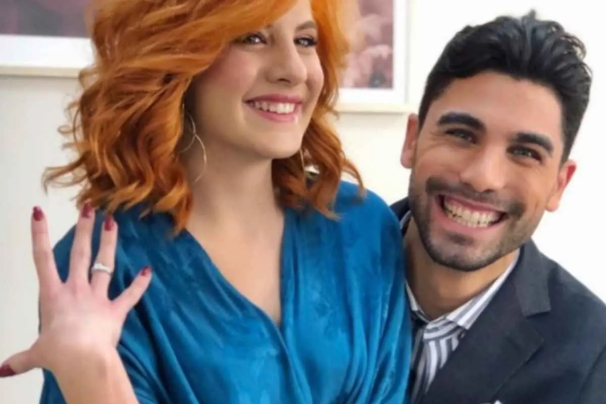 Η νικήτρια του πρώτου Bachelor δείχνει πως έχει γυρίσει σελίδα και συνεχίζει να απασχολεί με τις δημόσιες εμφανίσεις της.