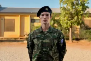 Νίκος Κοσώνας: Ντύθηκε φαντάρος - Οι πρώτες εικόνες από την ορκωμοσία