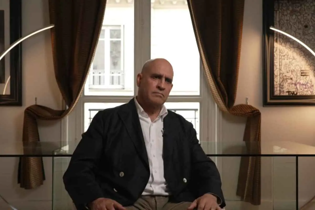 Το όνομα του Σιάντ εμφανίζεται περισσότερες από 2.000 φορές στα αρχεία που σχετίζονται με την υπόθεση Επστάιν. 