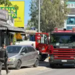 Συναγερμός στα Πατήσια: Φωτιά κοντά σε αποθήκη ξυλείας και πρατήριο καυσίμων