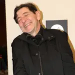 Ο Γεράσιμος Σκιαδαρέσης γίνεται... νταντά
