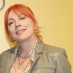 Σμαράγδα Καρύδη: Στο πλευρό του Αθερίδη μετά τον χωρισμό τους – Η εμφάνιση στο Θέατρο Άλσος