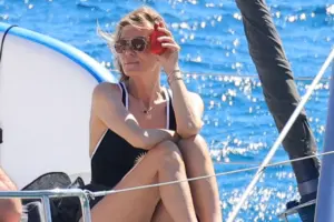 Βίκυ Καγιά: «Ένωσε» τις δυνάμεις της με πρώην παίκτρια του GNTM σε φωτογράφιση