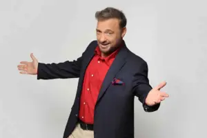 Χρήστος Φερεντίνος: Βρήκε εγκαταλελειμμένο το σχολείο του στα Εξάρχεια