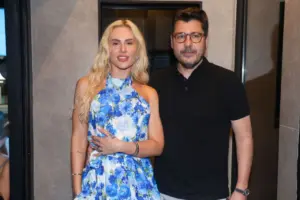 Λάμπρος Κωνσταντάρας: Καλοκαιρινές στιγμές χαλάρωσης με την Έλενα Τσαγκρινού