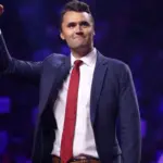 Αποκαλύψεις για τη δολοφονία του Τσάρλι Κερκ από την τρανς σύντροφο του