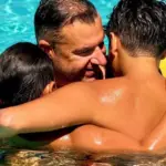Στη Μύκονο με τον 15χρονο γιο του ο Γιώργος Λιάγκας – Βόλτα στα Ματογιάννια