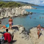 Ακραίο καιρικό σκηνικό: 35άρια, μποφόρ στο Αιγαίο και προειδοποίηση για φωτιές
