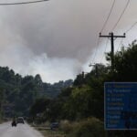 Εκτός ελέγχου η φωτιά στη Χαλκιδική -  Eκκένωση δια θαλάσσης από τη Σίβηρη