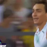 Πιο δύσκολα από κάθε άλλη φορά ο Ντουπλάντις νίκησε τον Καραλή που «πέταξε» στα 6μ.25
