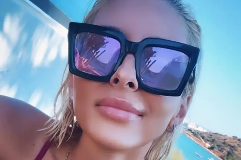 Μαρία Φραγκάκη: «Καίει» την Κρήτη με μαγιό – Το εκρηκτικό αντίο στον Αύγουστο