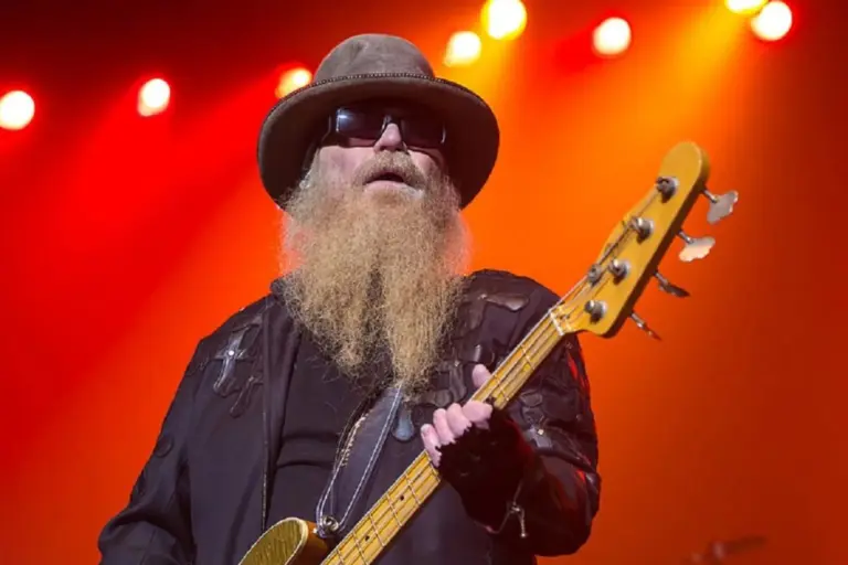 Πέθανε στα 77 του ο ντράμερ των ZZ Top, Φρανκ Μπερντ