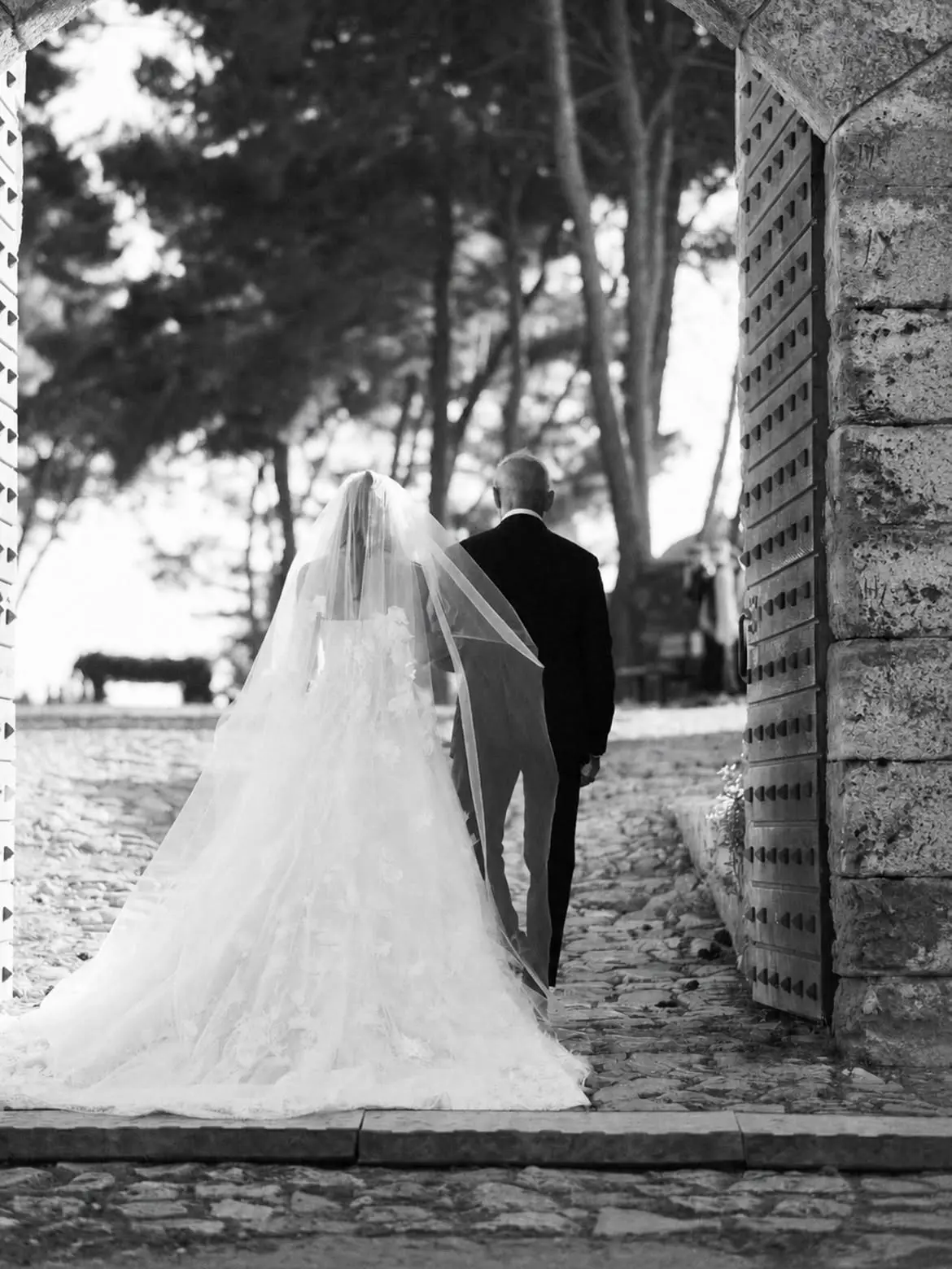 Η Αμαλία Κωστοπούλου στον γάμο της