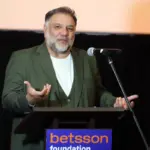 Γρηγόρης Αρναούτογλου: Το συγκινητικό «αντίο» στον Νίκο Καλογερόπουλο – «Μέχρι το τέλος»