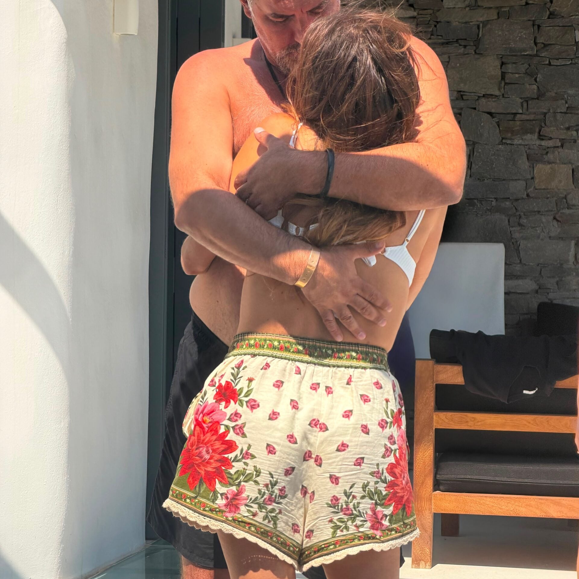 Τα παθιασμένα φιλιά των Βανδή - Μπισμπίκη