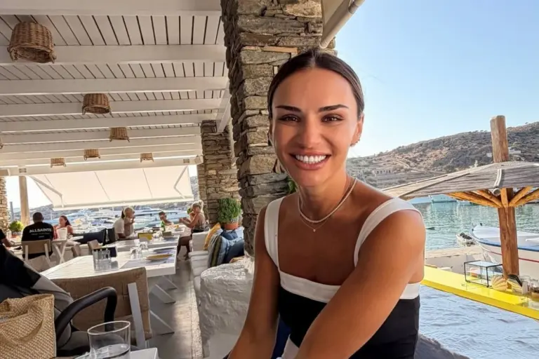 Ελένη Τσολάκη: Αγκαλιά με την κόρη της στις διακοπές – «Μαζί σου όλα είναι αλλιώτικα»