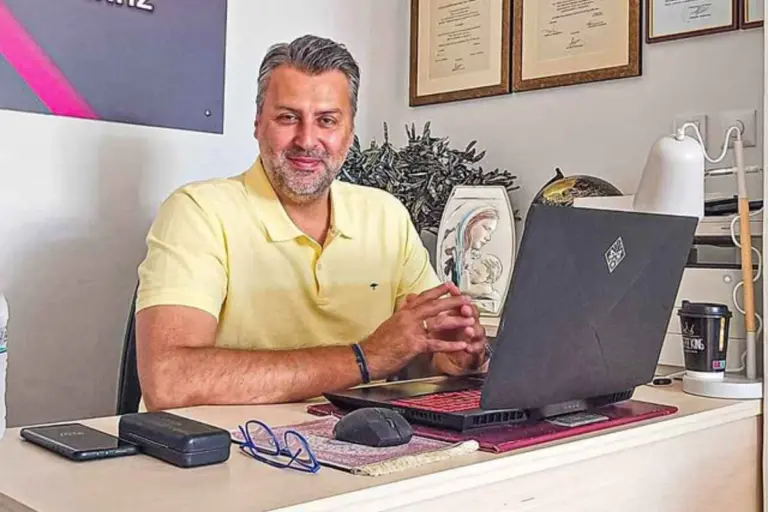 Γιάννης Καλλιάνος: Η μεγάλη αλλαγή στην εμφάνισή του μετά την απώλεια 12 κιλών