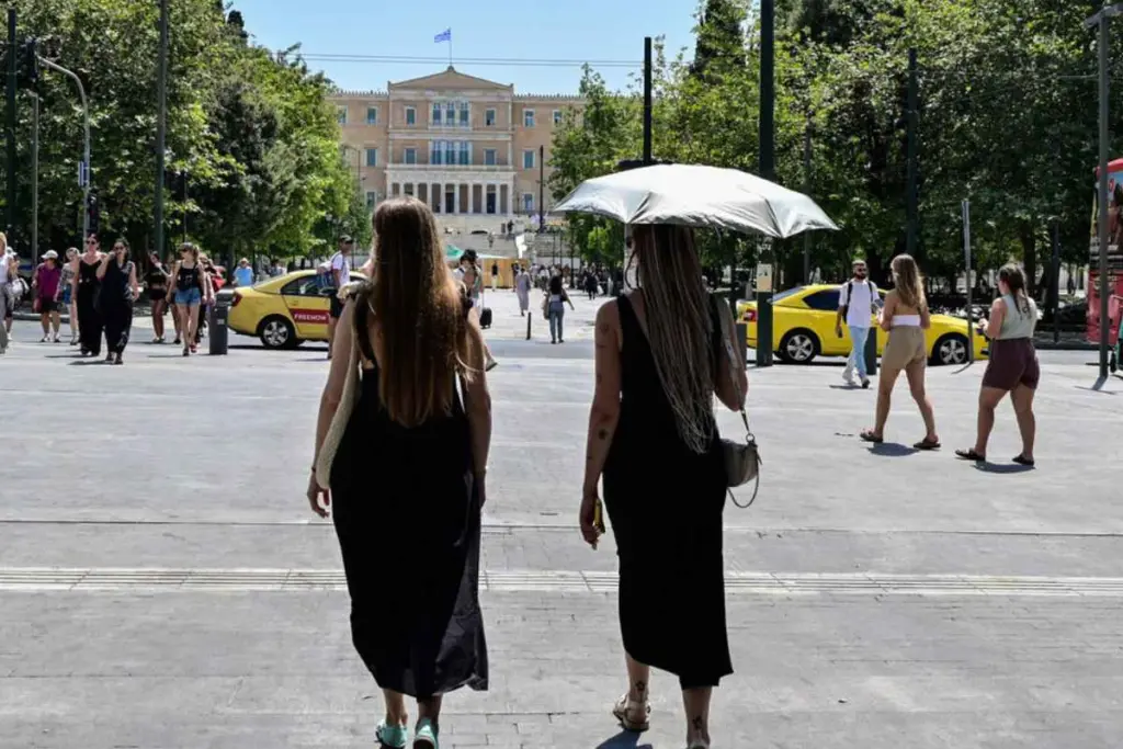 Καμίνι η χώρα με 42 βαθμούς - Πού θα βρέξει