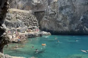 Καιρός: «Γλυκαίνει» το θερμόμετρο με 35άρια - Ο χάρτης με τα άγρια μελτέμια