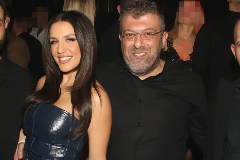 Ιουλία Καλλιμάνη: Νέα κοινή εμφάνιση με τον Μιχάλη Τουρατζίδη στη Σύμη – Λίγο πριν τον γάμο τους