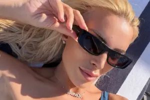 Κατερίνα Καινούργιου: «Αυτές οι μέρες έχουν κάτι από ευτυχία» – Οι πρώτες διακοπές στην Πάρο με την κόρη της