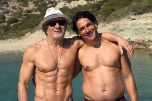 Λάκης Λαζόπουλος – Πάνος Βλάχος: Η επική «ανταλλαγή σωμάτων» που έγινε viral