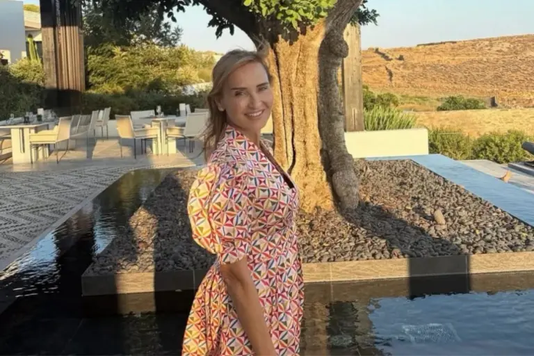 Μάρα Ζαχαρέα: Οι εικόνες από τις Κυκλάδες και το νοσταλγικό μήνυμα