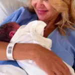 «Όλη μου τη ζωή προσπαθούσα να γίνω μητέρα. Σήμερα ο Θεός και η Παναγία με αξίωσαν»
