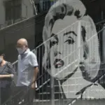 Η τελευταία κατοικία της Μέριλιν Μονρόε έγινε πεδίο μάχης